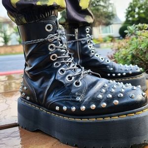 Dr Marten Jadob Max Stud